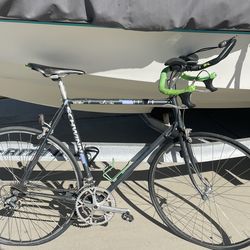 Classic Vintage Schwinn Steel Road Bike – Project / Restoration Candidate