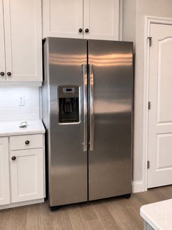 Gas stove fridge dishwasher and microwave