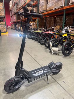Dual-motor electric scooter