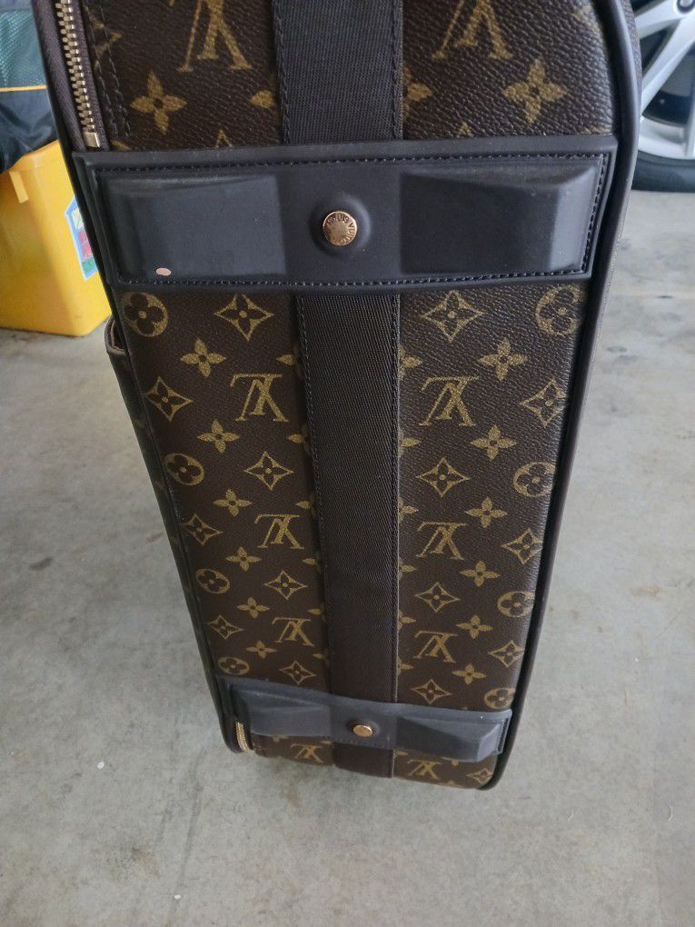 1980s Vintage Louis Vuitton Suitcase Great Shape for Sale in Garden Grove,  CA - OfferUp