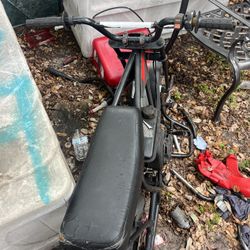 Monster Moto Mini Bike 105cc 