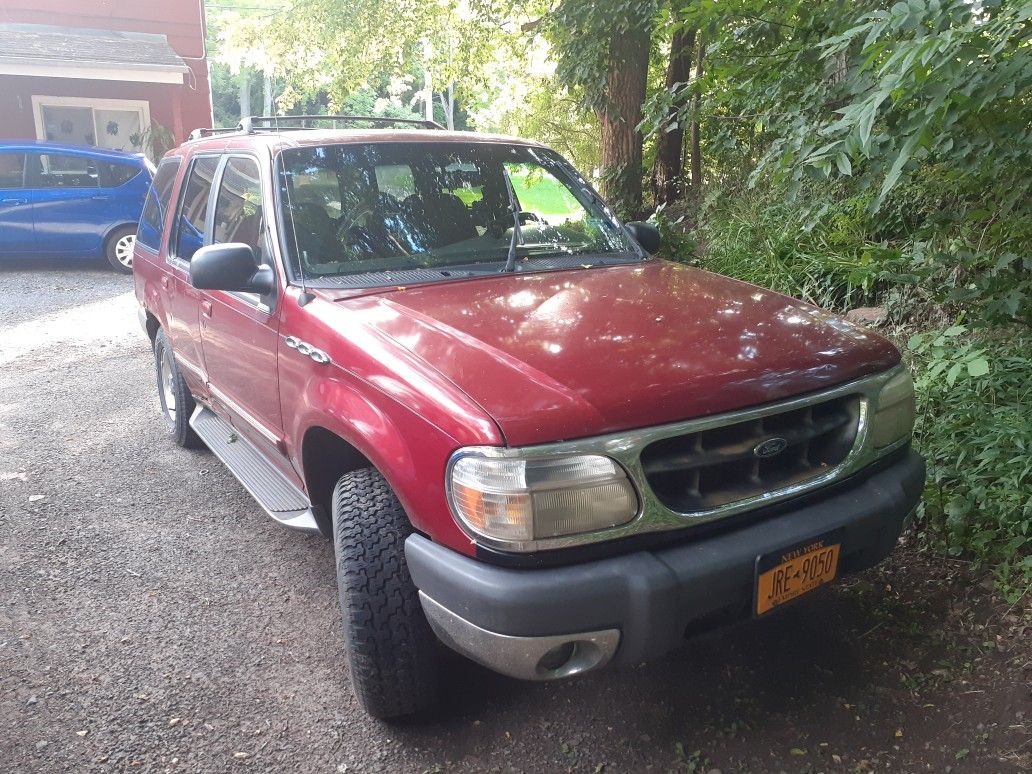 1999 Ford Explorer