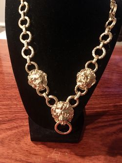 Kenneth Jay Lane (KJL)Doorknocker Pendant Chain Necklace 