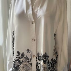 Satin printed shirt Lapel collar shirt with V-neckline and long sleeves. Low finish with side slits. Front closure with gold buttons. ZARA blouson 