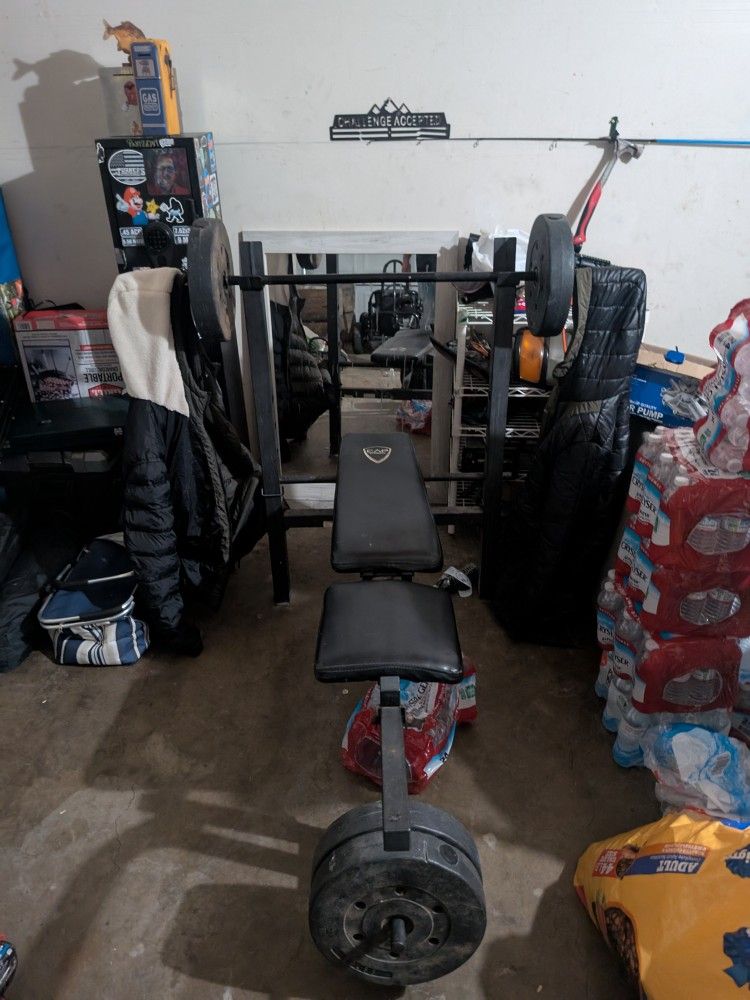 Weight Bench 4 20 Pounders & Bar