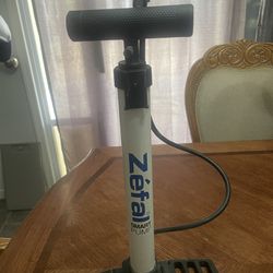 Foldable Bike Pump by Zefal 