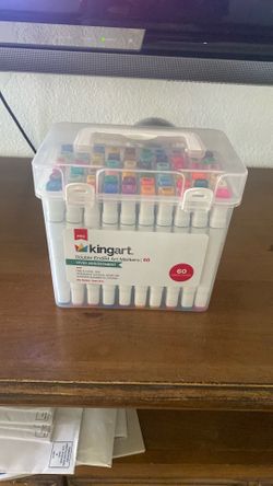 Double ended art markers