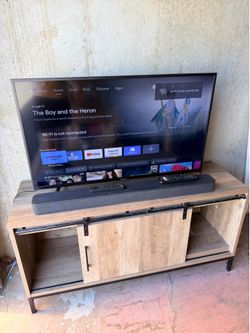 Hi sense 40” smart Tv