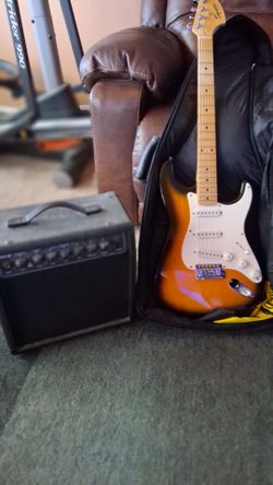 Fender squire guitar w/amp