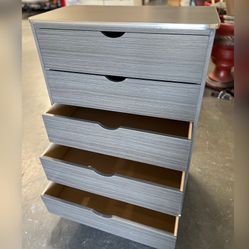 5 Drawer Dresser