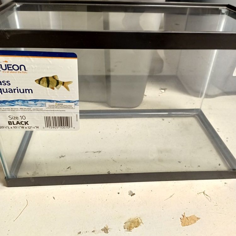 Fish Tank for Sale in Glen Ellyn, IL - OfferUp