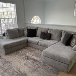 LIKE NEW Grey Sectional Couch
