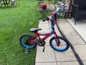 Spider-Man Kids Bike with Training Wheels