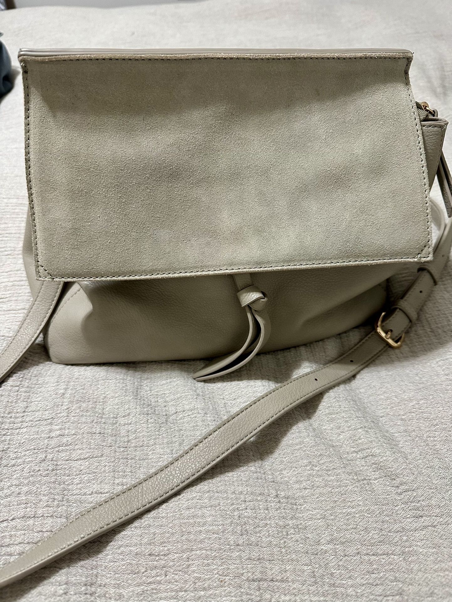 LADIES HAND BAG