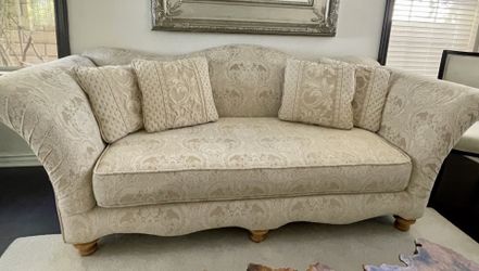 Elegant Beautiful Sofa