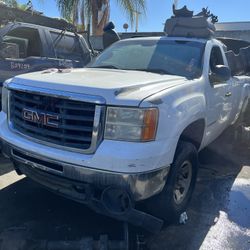 2008 GMC Sierra Single Cab  For Parts 