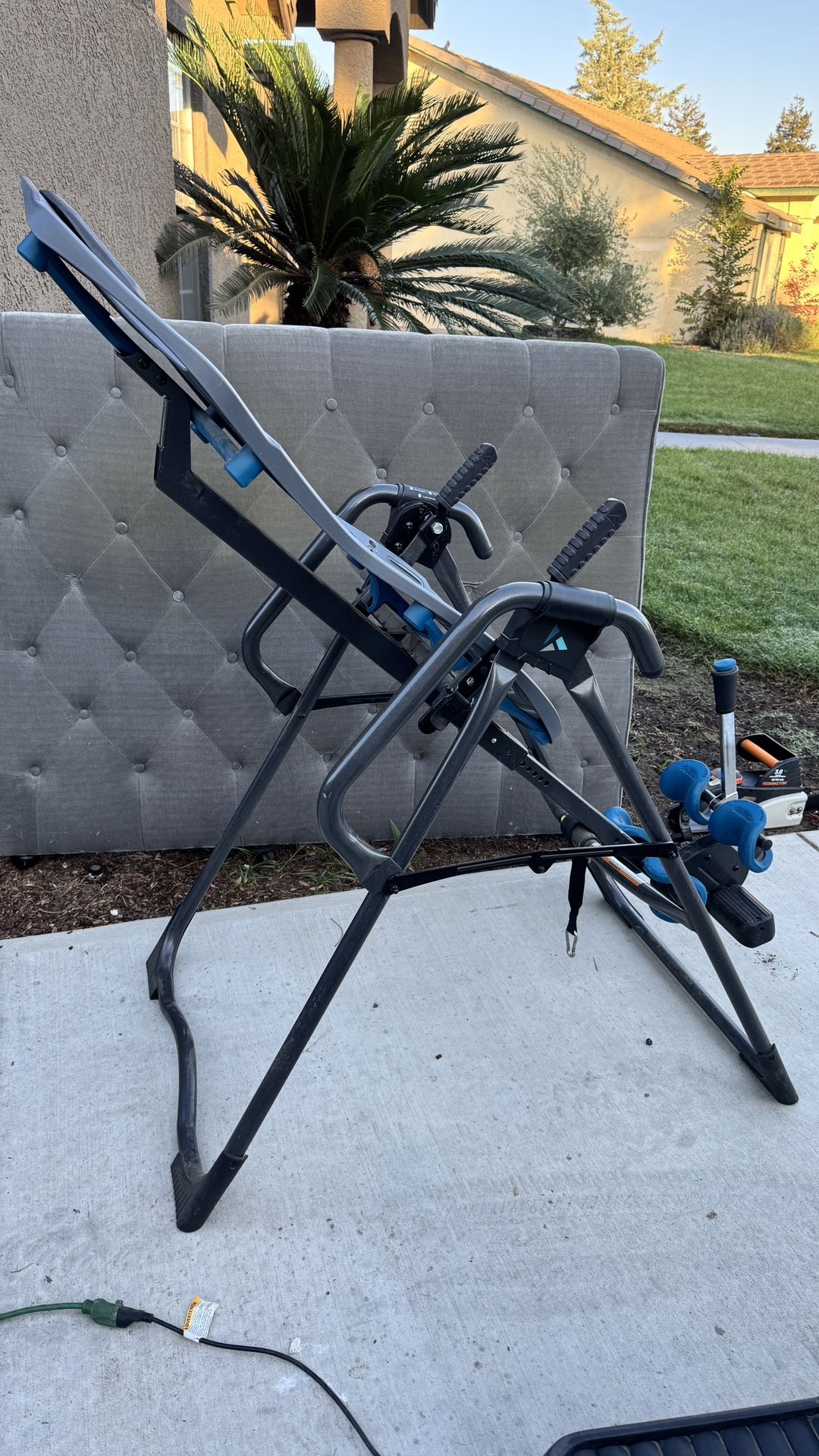 Teeter Inversion Table
