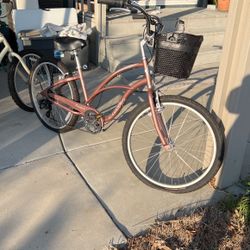 Electra Cruiser 7 Bike