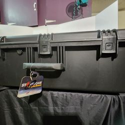 Large Hardigg Pelican Storm Case