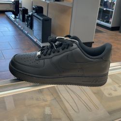 Black Air Force Ones 