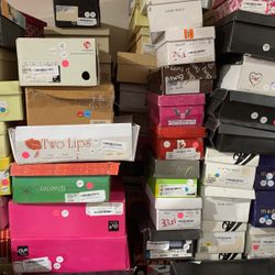 Brand Name Shoes/Assorted Styles & Sizes: $5/each -Minimum: 20 Pairs 
