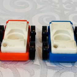 (2) VINTAGE 1970'S FISHER PRICE LITTLE PEOPLE CARS, (1) RED (1) BLUE