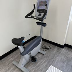 Precor UBK upright bike, stationary commercial bike, gym equipment