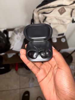 Beats power fit Black