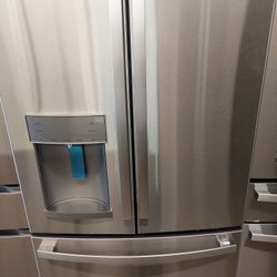 GE 22cu.ft Counter-Depth French-Door Refrigerator