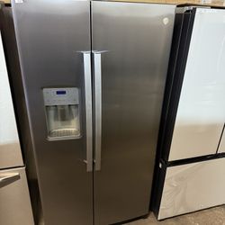 🚨 New GE - 25.1 Cu. Ft. Side-By-Side Refrigerator with External Ice & Water Dispenser GSS25IYNFS 