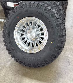 Dodge Ram wheels and tires 8x6.5 17x9