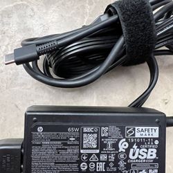 HP Crome Book 65watts Power Adapter 