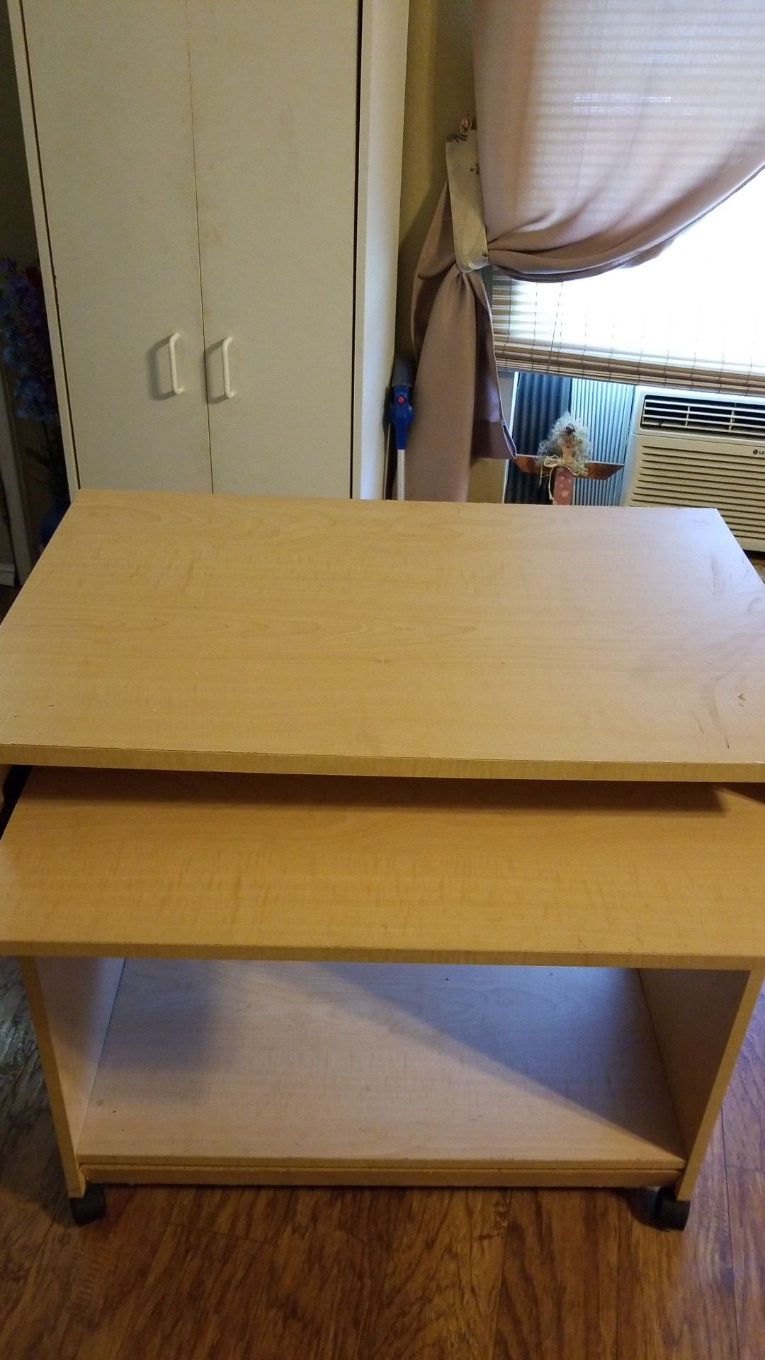 Fold out desk