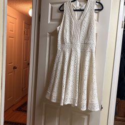 Women’s Lace Sleeveless Cream Dress