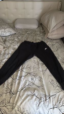 Nike sweats size M