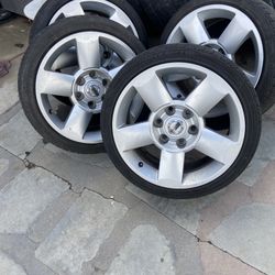 Nissan pickup wheels 