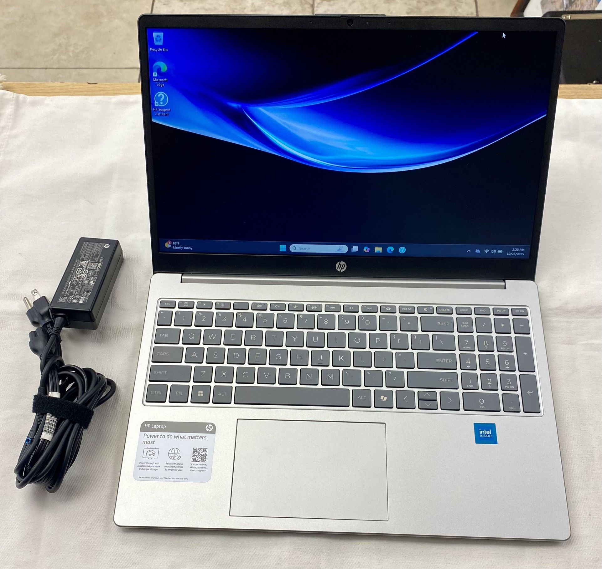 HP 15-fd0084wm 15.6" HD N200 1GHz Intel UHD Graphics 4GB RAM 128GB SSD Win 11