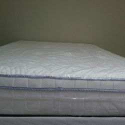 Queen Size New Thick pillow Top bed