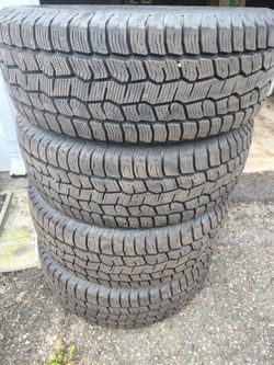 FOR SALE: Cooper Discoverer Snow Claw Tires – 265/60R20