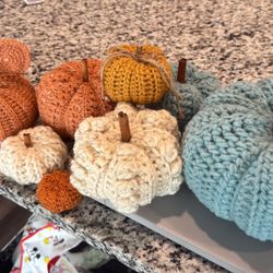 Crochet pumpkins