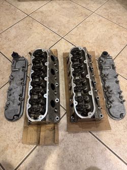 OEM Chevrolet GM LS1 5.7 OHV 806 Cylinder Heads W Rocker Heads And Valve Covers