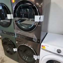 NEW LG ThinQ Black Stainless Steel WashTower 4.5cu Ft Washer And Gas Dryer Set Laundry Center 