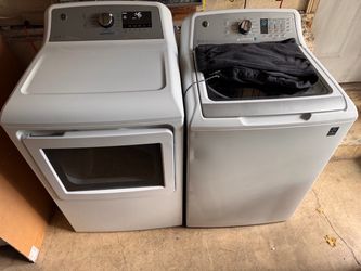 GE Washer & Dryer Set – Like New