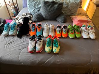 F/S: NIKE BASKETBALL SHOES SZ. 10-11