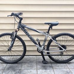 Trek 4300 26" 24-Speed Hybrid Gravel/Mountain/Road Bike - Front Shocks - Light 15" Aluminum Frame - Shimano System Set (MSRP $420)