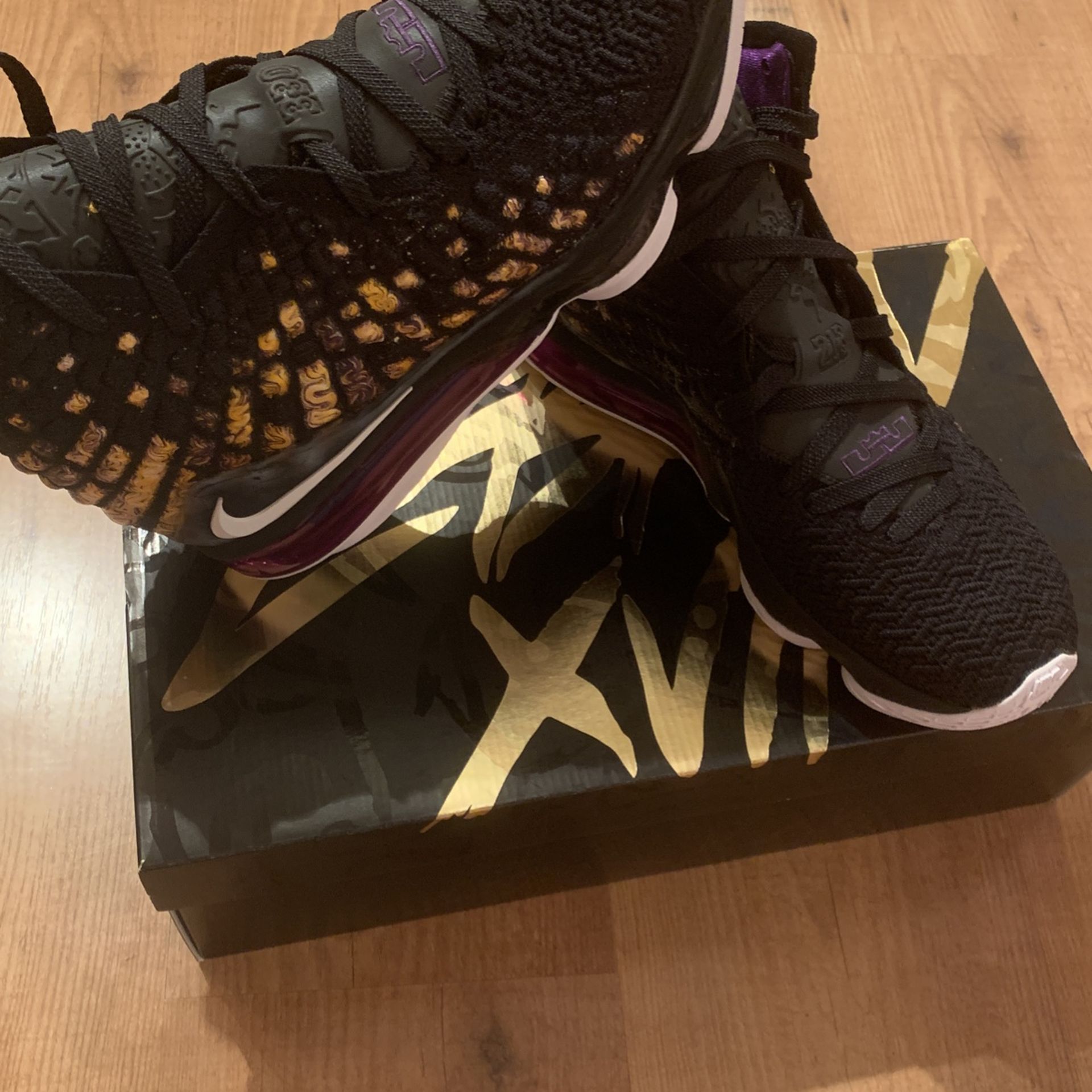 Lebron 17 Black/White-Eggplant-Amarillo Lakers Colors New With 9.5