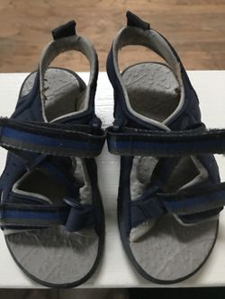 Size 9 boys sandals