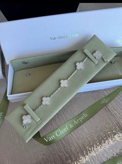 Van Cleef  Bracelet, 18k gold