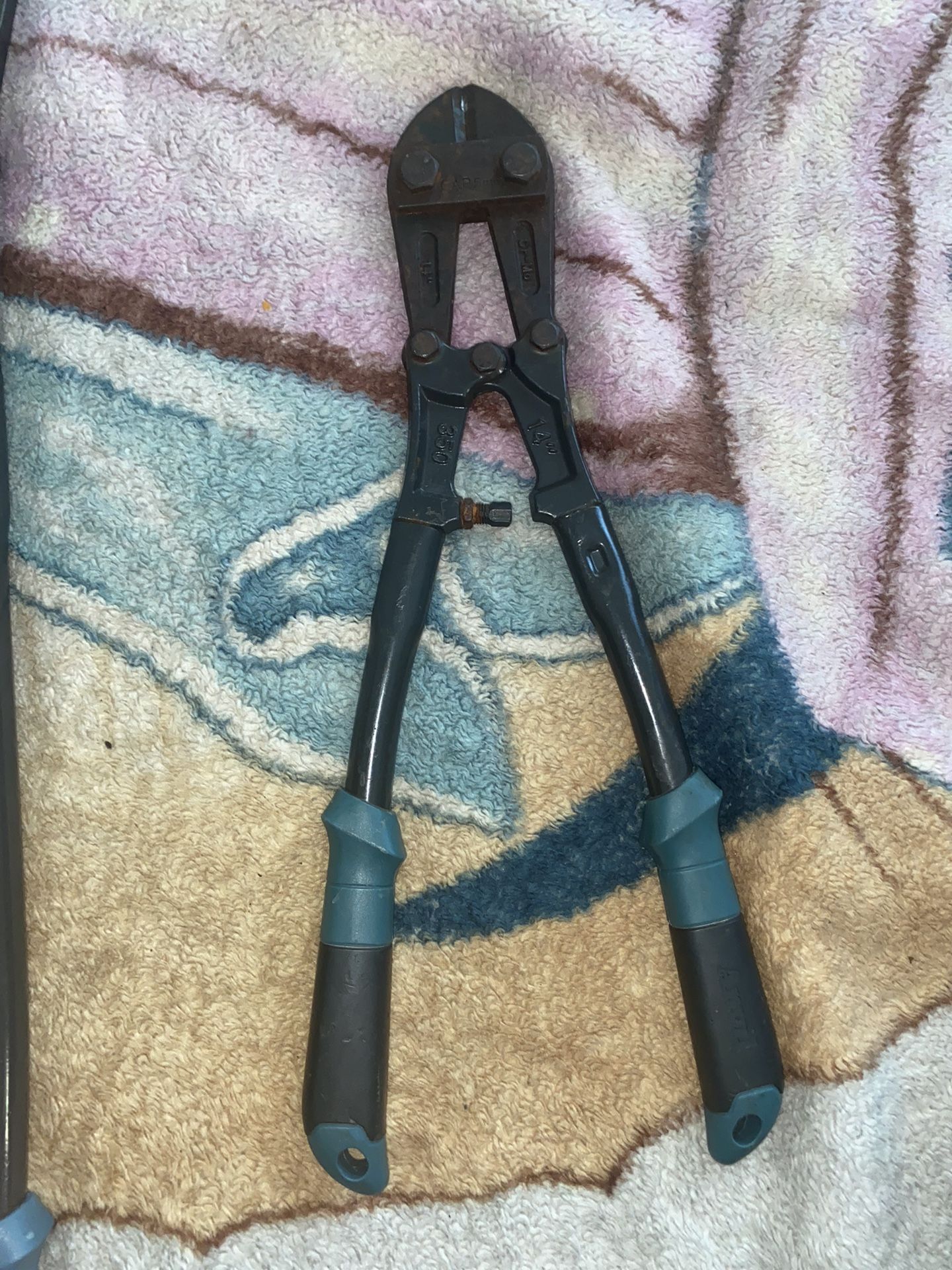 14” Bolt Cutters