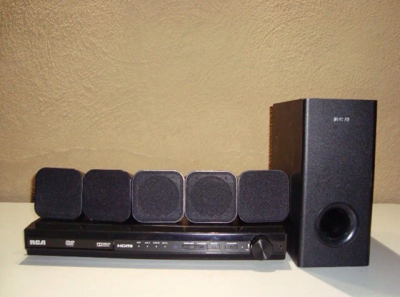 RCA RTD3276H Home Theater System with Remote